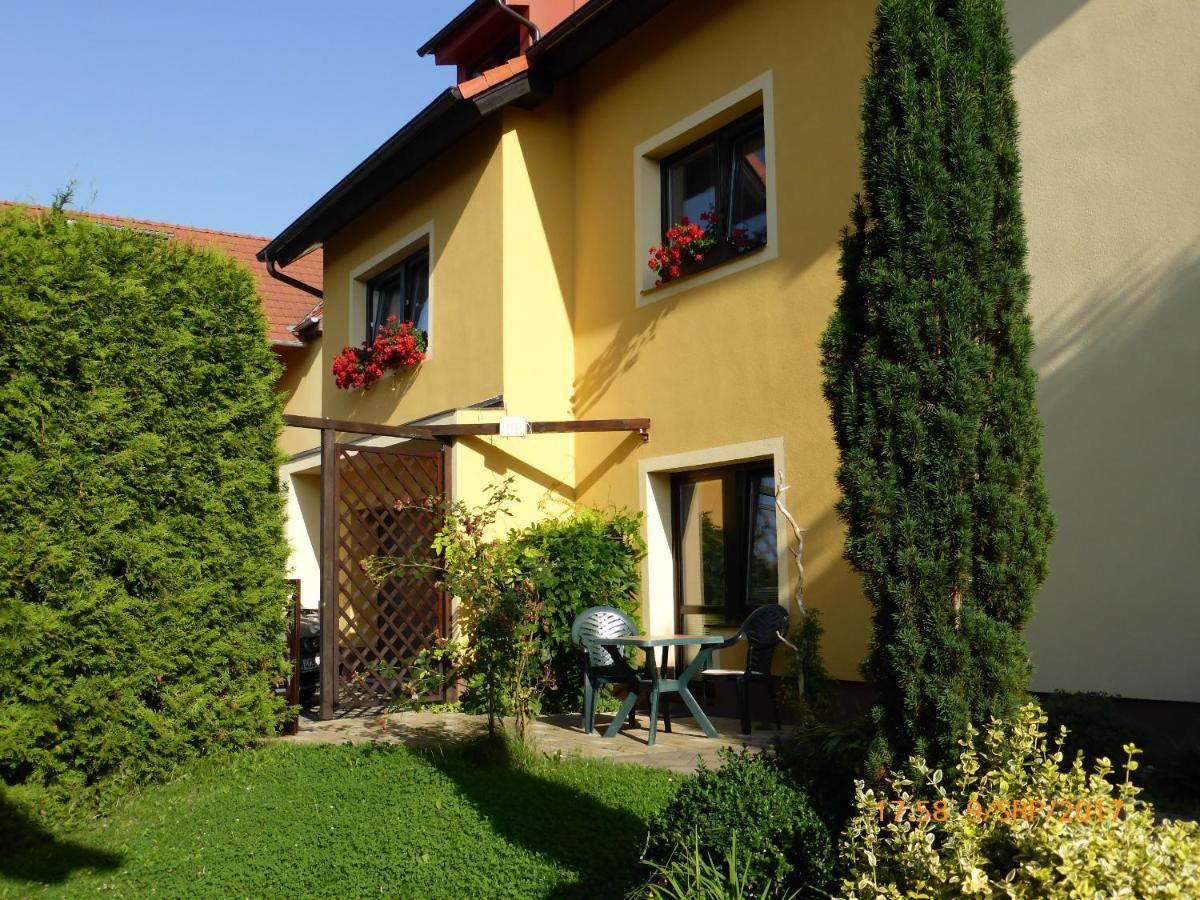 Pension Maja Cesky Krumlov Exterior photo
